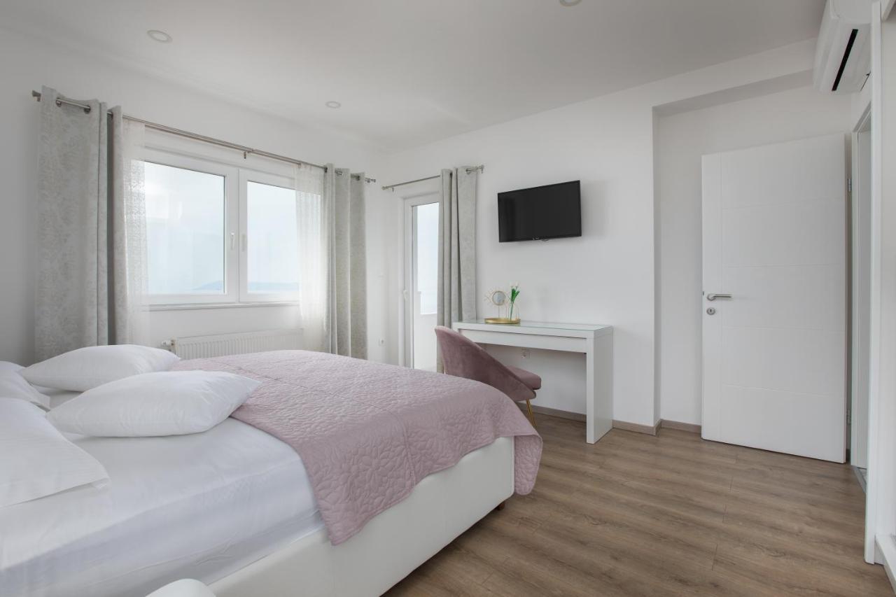 Luxury Holiday Home Dioniz ポドゥゴラ 部屋 写真