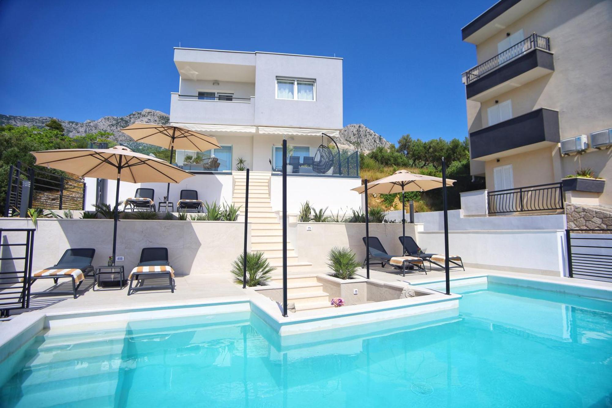 Luxury Holiday Home Dioniz ポドゥゴラ エクステリア 写真
